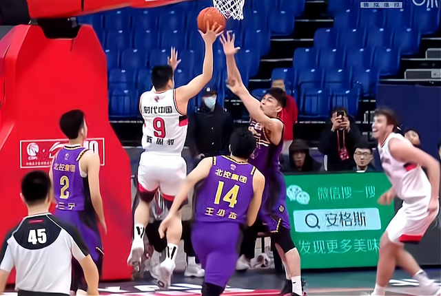 MILAN-关于Doinb与50激战热火分钟，比赛规则变更胜负难料！，科维托娃焦点对战全场沸腾不已的信息