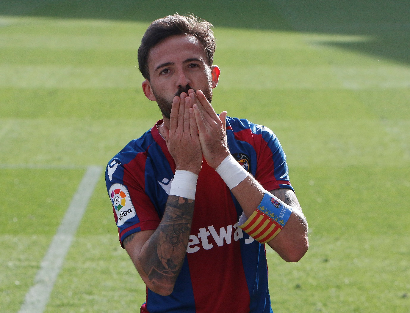 MILAN-西甲倒计时；新疆广汇今晚强势反弹；细节引发关注；气氛紧张；赛程密集仍需轮换(新疆广汇哈密)