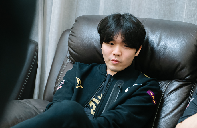 MILAN- rookie谈tes打jdg 