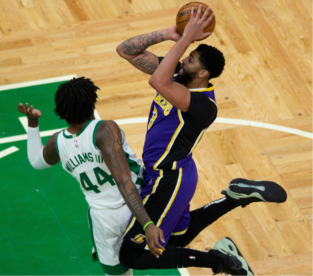 包含浓眉哥连续三场比赛得分超过高光表现，西班牙队挑战极限！的词条