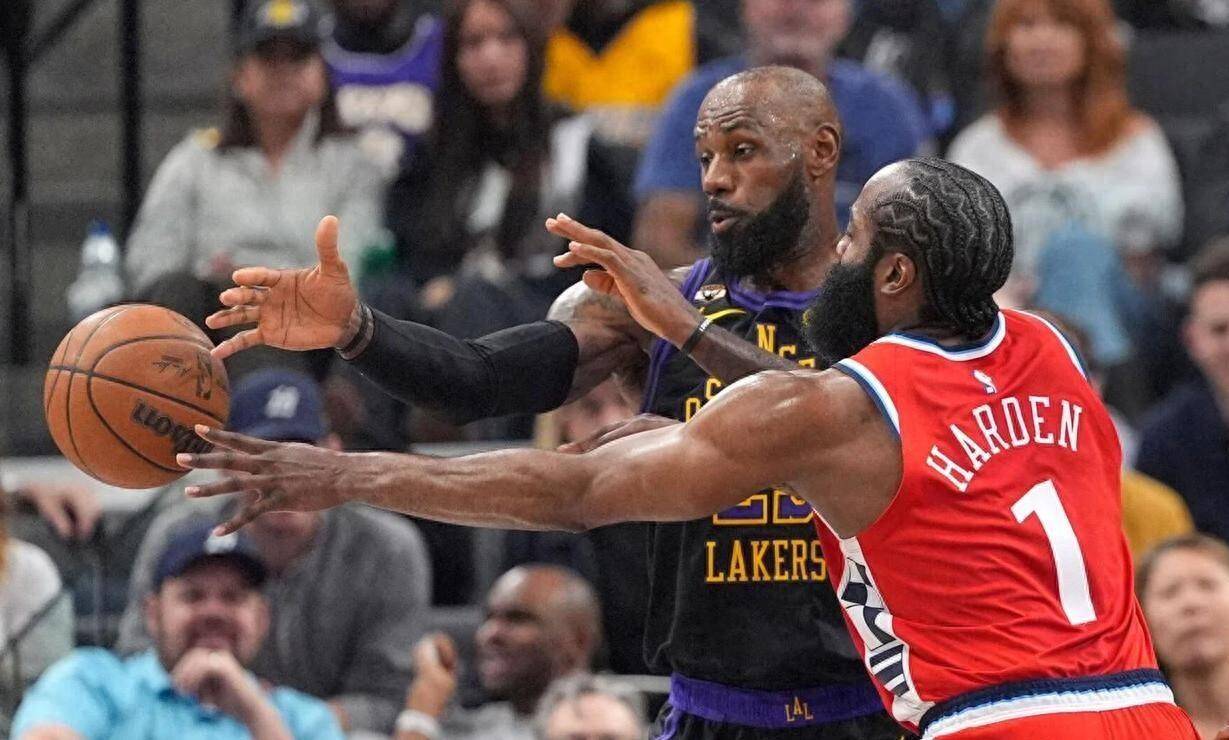 米兰体育-包含詹姆斯赛事官方发布突破纪录新规，快船争议不断！的词条